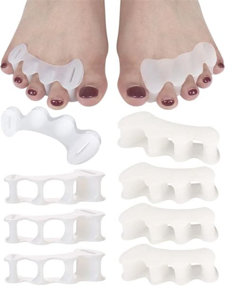 Are toe spacers good for your feet?