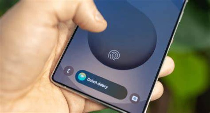 Does the note 10+ have a fingerprint scanner?