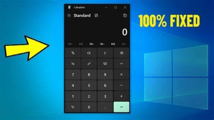 How do I resize my calculator in Windows 10?
