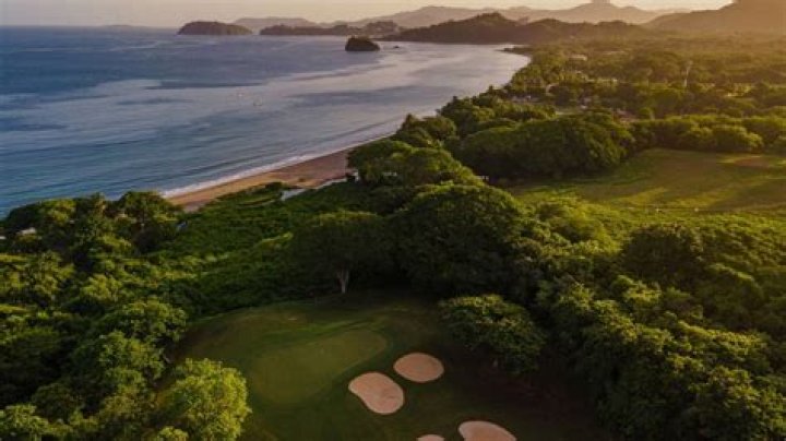 How much is golf Costa Rica?
