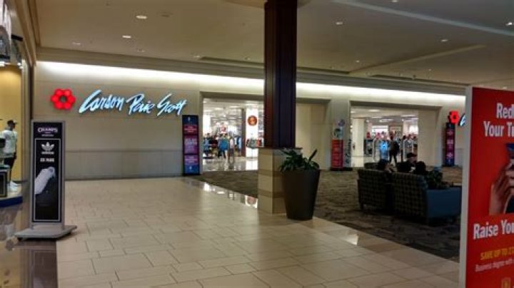 What happened at Orland Park Mall?