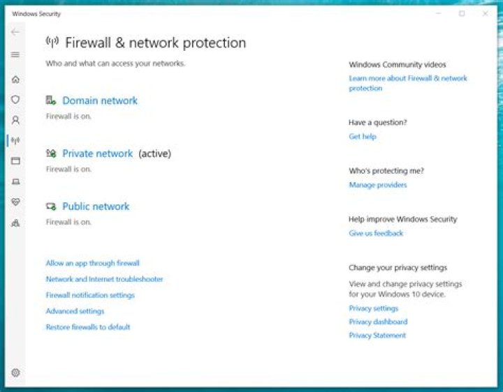 What is firewall Windows 10?